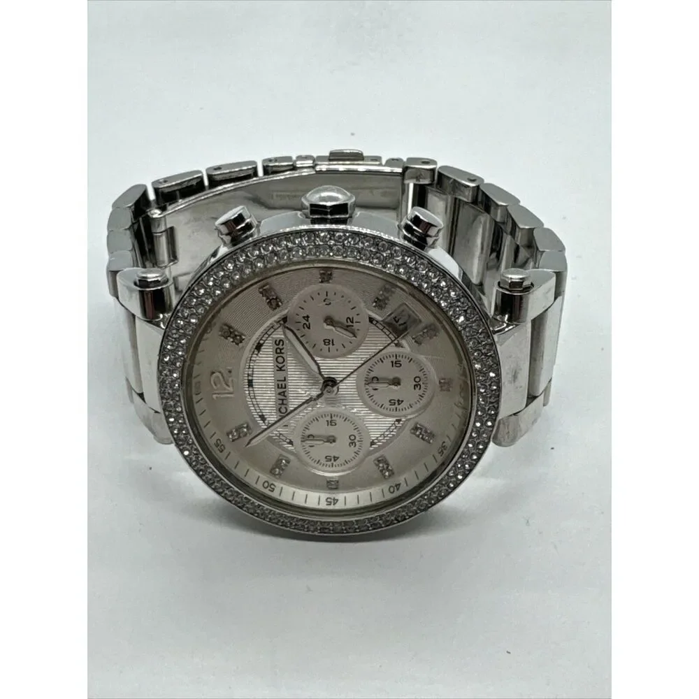 Michael Kors MK5353 Womens Silver Stainless Steel Analog Dial Wrist Watch JNA645